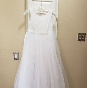 Girls white flower girl/ jr bridesmaid dress.